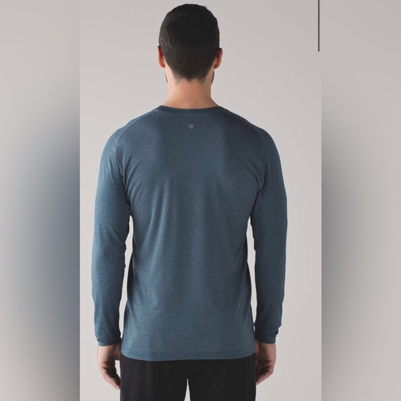 Lululemon Metal Vent Tech Long Sleeve base layer  Iron Blue size large - Picture 3 of 11